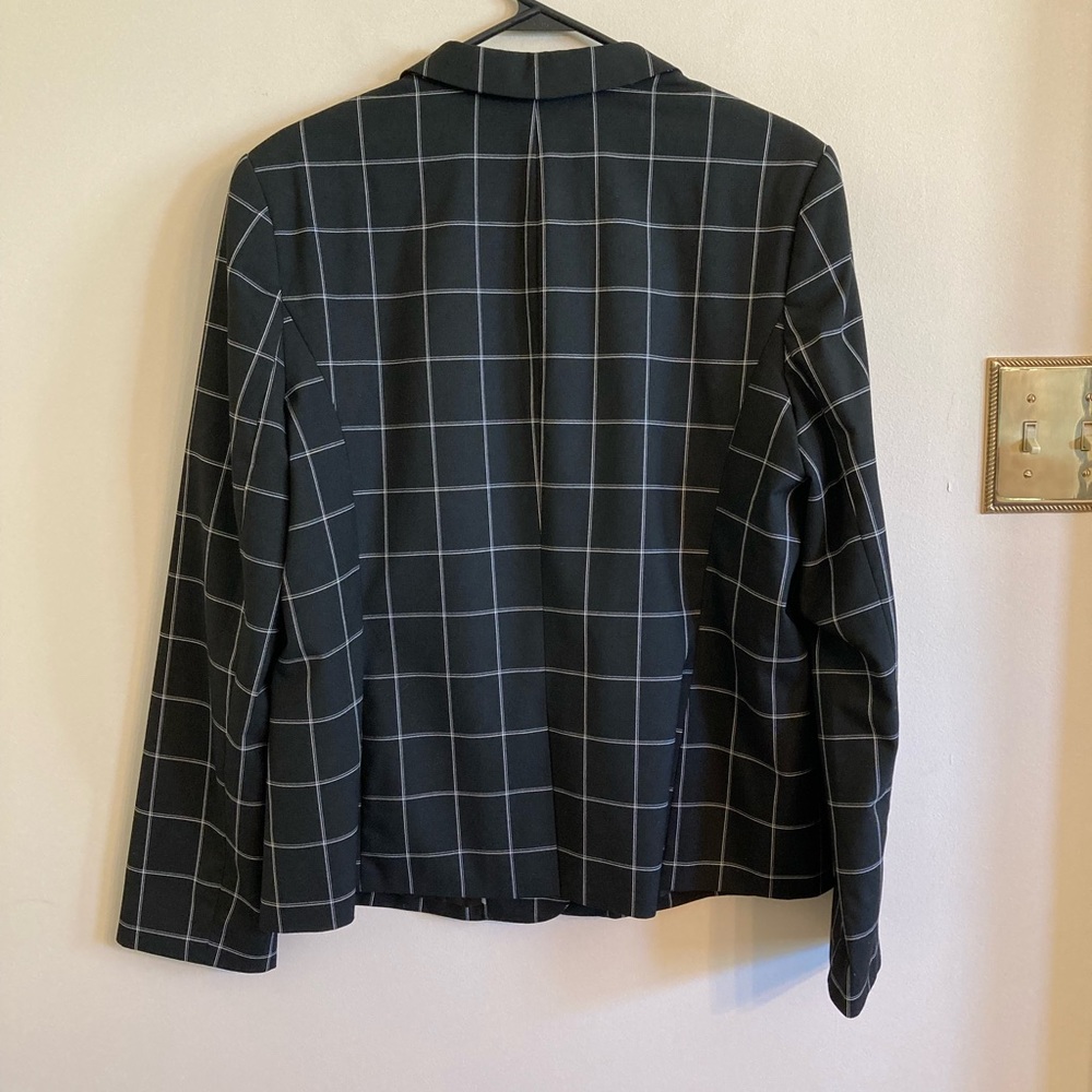 Liz Claiborne Jacket - Picture 2 of 6